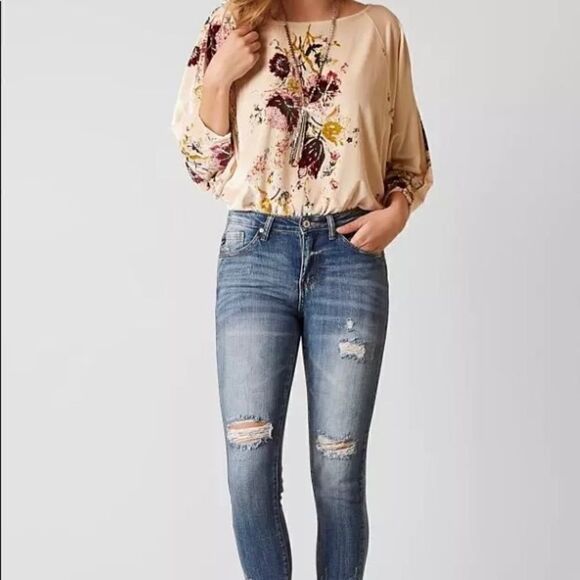 #139 FREE PEOPLE babe floral velvet bodysuit - Picture 2 of 14